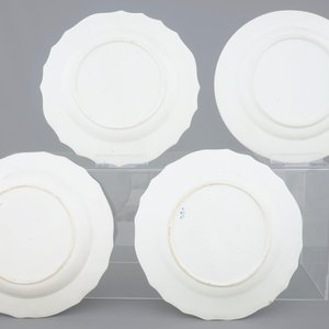 A set of four blue and white Tournai porcelain plates, 18th C. — 照片 2