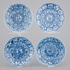 A set of four Chinese blue and white porcelain plates, Kangxi, ca. 1700 — photo 1