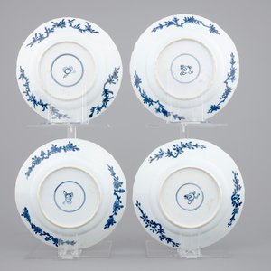 A set of four Chinese blue and white porcelain plates, Kangxi, ca. 1700 — photo 2
