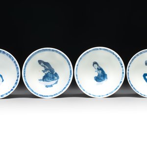 A set of four Chinese blue and white 'Sense of Smell' cups and saucers, artemisia leaf mark, Kangxi — foto 8