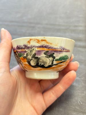 A set of four Chinese famille rose cups and saucers with horses, Qianlong — 照片 16