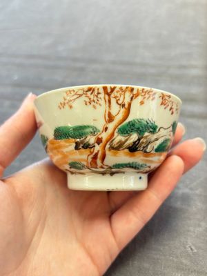 A set of four Chinese famille rose cups and saucers with horses, Qianlong — 照片 17