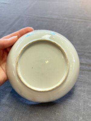 A set of four Chinese famille rose cups and saucers with horses, Qianlong — 照片 2
