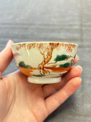 A set of four Chinese famille rose cups and saucers with horses, Qianlong — 照片 23