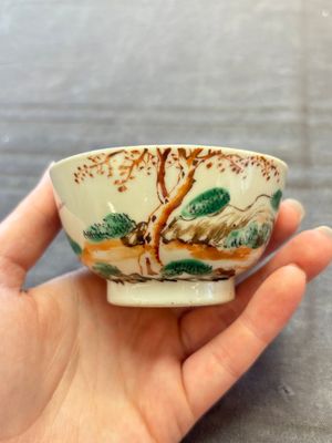 A set of four Chinese famille rose cups and saucers with horses, Qianlong — 照片 29