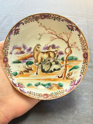 A set of four Chinese famille rose cups and saucers with horses, Qianlong — 照片 7
