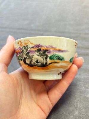 A set of four Chinese famille rose cups and saucers with horses, Qianlong — 照片 10