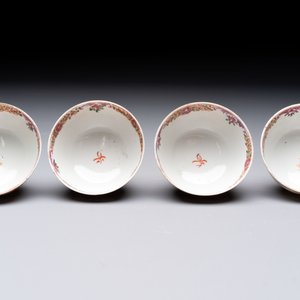 A set of four Chinese famille rose cups and saucers with horses, Qianlong — 照片 8