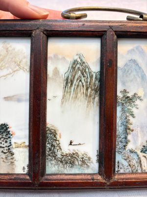 A set of four Chinese famille rose 'Landscape' plaques mounted in a wooden frame, signed Wang Yunquan 王雲泉, together with four plaques, 20th C. — photo 3