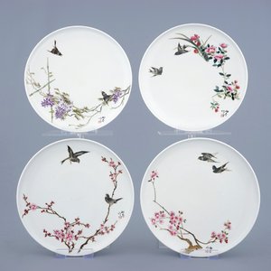 A set of four Chinese famille rose plates with birds and flowers, 20th C. — 照片 1
