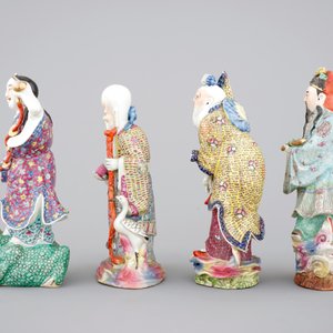 A set of four Chinese famille rose porcelain figures, 19th C. — 照片 2