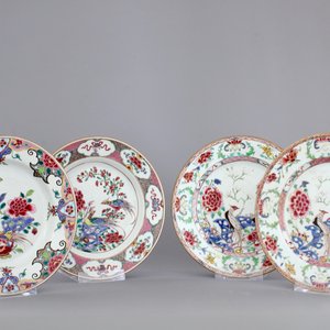 A set of four Chinese famille rose porcelain plates with birds, 18th C. — photo 1