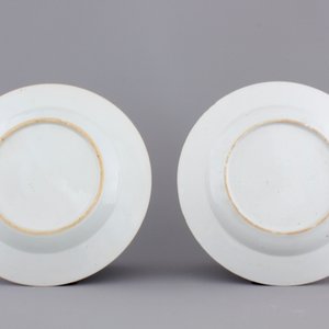 A set of four Chinese famille rose porcelain plates with birds, 18th C. — photo 4