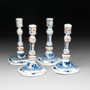 A set of four Chinese Imari-style candlesticks, 18th C. — photo 1