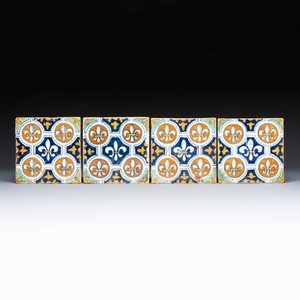 A set of four rare polychrome Dutch Delft maiolica tiles with fleur-de-lys — 照片 2