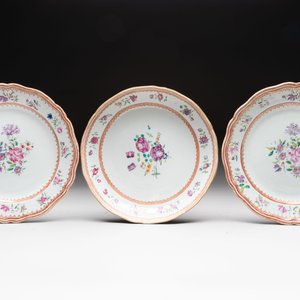 A set of nine Chinese famille rose Lowestoft-style plates, Qianlong — photo 4