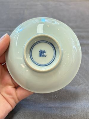 A set of six Chinese blue and white cups and saucers, Qing Yu Tang 青玉堂 and Lin Yu Tang 琳玉堂 marks, Kangxi — foto 2