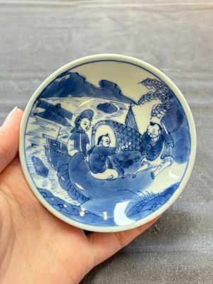 A set of six Chinese blue and white cups and saucers, Qing Yu Tang 青玉堂 and Lin Yu Tang 琳玉堂 marks, Kangxi — foto 3