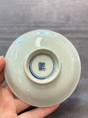 A set of six Chinese blue and white cups and saucers, Qing Yu Tang 青玉堂 and Lin Yu Tang 琳玉堂 marks, Kangxi — foto 6