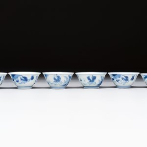 A set of six Chinese blue and white cups and saucers, Qing Yu Tang 青玉堂 and Lin Yu Tang 琳玉堂 marks, Kangxi — foto 8