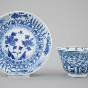 A set of six Chinese blue and white cups and saucers with fish, 19th C. — photo 2