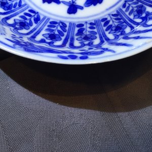 A set of six Chinese blue and white cups and saucers with fish, 19th C. — photo 7
