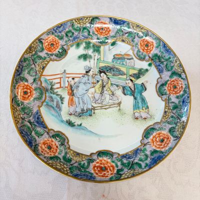 A set of six Chinese Canton famille verte plates with narrative design — photo 13