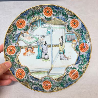 A set of six Chinese Canton famille verte plates with narrative design — photo 25