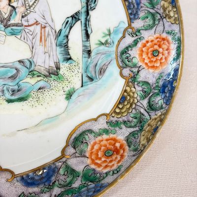 A set of six Chinese Canton famille verte plates with narrative design — photo 40