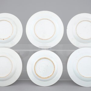 A set of six Chinese famille rose and verte porcelain plates, Kangxi-Qianlong, 18th C. — photo 2