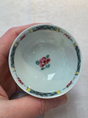 A set of six Chinese famille rose 'birds among flowering branches' cups and saucers, Yongzheng/Qianlong — photo 5