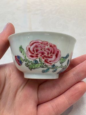 A set of six Chinese famille rose 'birds among flowering branches' cups and saucers, Yongzheng/Qianlong — photo 7