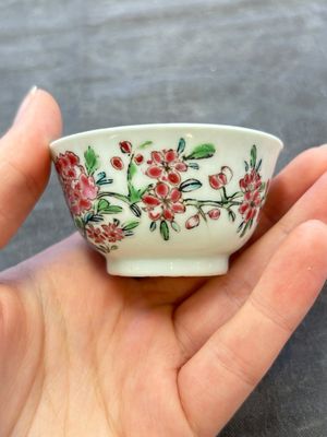 A set of six Chinese famille rose 'peacock' cups and saucers, Yongzheng — photo 27