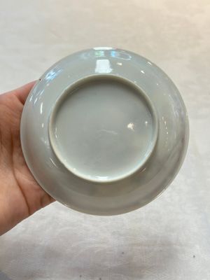 A set of six Chinese famille rose 'peonies' cups and saucers, Yongzheng/Qianlong — foto 41