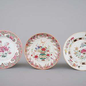 A set of six Chinese famille rose plates, including an armorial Lawson impaling Jessop, 18th C. — 照片 4