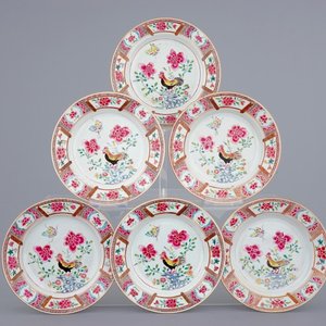 A set of six Chinese famille rose plates with roosters, 18th C. — photo 1