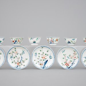 A set of six Chinese famille verte cups and five saucers, Kangxi, 18th C. — 照片 1