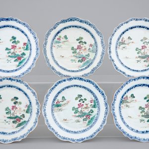 A set of six Chinese lobed famille rose landscape plates, Qianlong, 18th C. — photo 1
