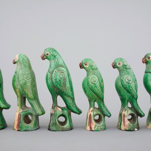 A set of six Chinese sancai pottery figures of parrots, late Qing Dynasty — photo 2
