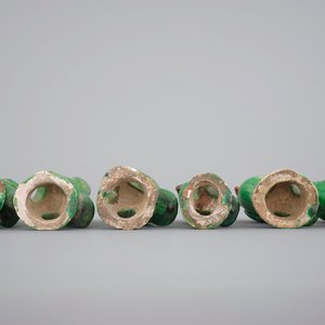 A set of six Chinese sancai pottery figures of parrots, late Qing Dynasty — photo 6