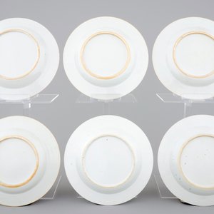 A set of six Chinese verte-imari porcelain plates with fish, Kangxi, ca. 1700 — photo 2
