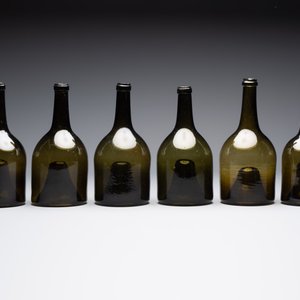 A set of six dark green glass mallet-shaped bottles, possibly France or England, 19th C. or earlier — photo 2