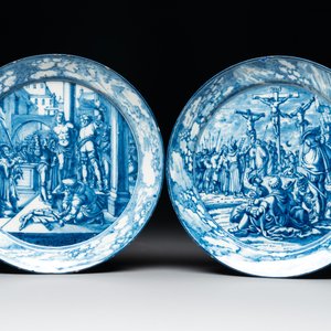 A set of six fine blue and white Dutch Delftware 'The Way of the Cross' plates, Rotterdam, ca. 1740-1750 — photo 4
