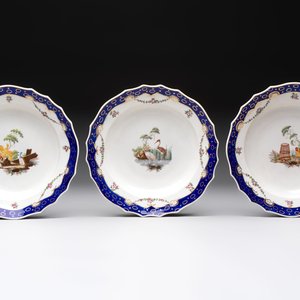 A set of six The Hague-decorated Tournai porcelain plates with birds, last quarter 18th C. — 照片 2