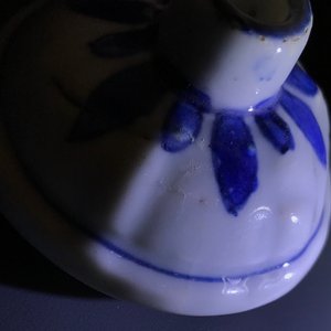 A set of three Chinese blue and white Hatcher cargo type mustard jars and covers, Transitional period — photo 19
