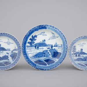 A set of three Chinese blue and white porcelain Dutch market shipwreck plates, poss. Ca Mau cargo, early 18th C. — photo 1