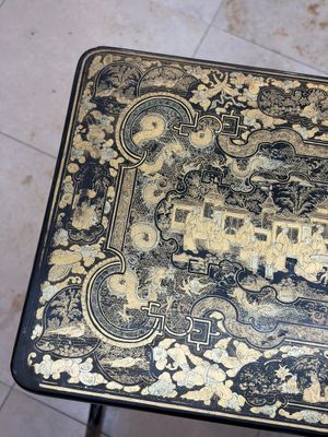 A set of three Chinese Canton gilt-lacquered nesting tables with narrative design, 19th C. — photo 16