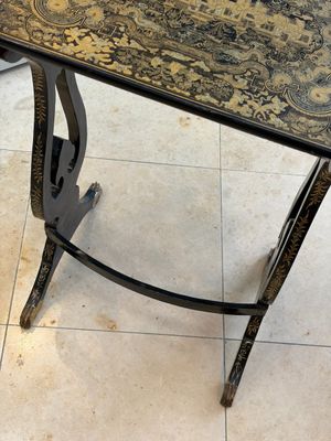 A set of three Chinese Canton gilt-lacquered nesting tables with narrative design, 19th C. — photo 21