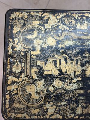 A set of three Chinese Canton gilt-lacquered nesting tables with narrative design, 19th C. — photo 8