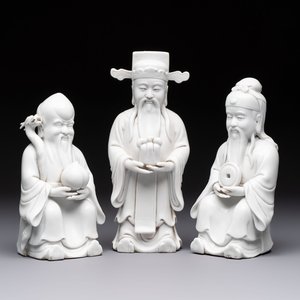 A set of three Chinese Dehua blanc de Chine 'Sanxing' figures, 20th C. — 照片 1